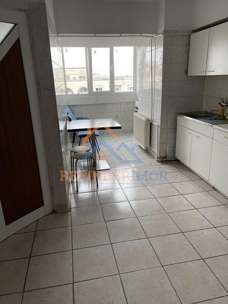 Decebal, Alba Iulia, apartament 3 camere de vanzare central,